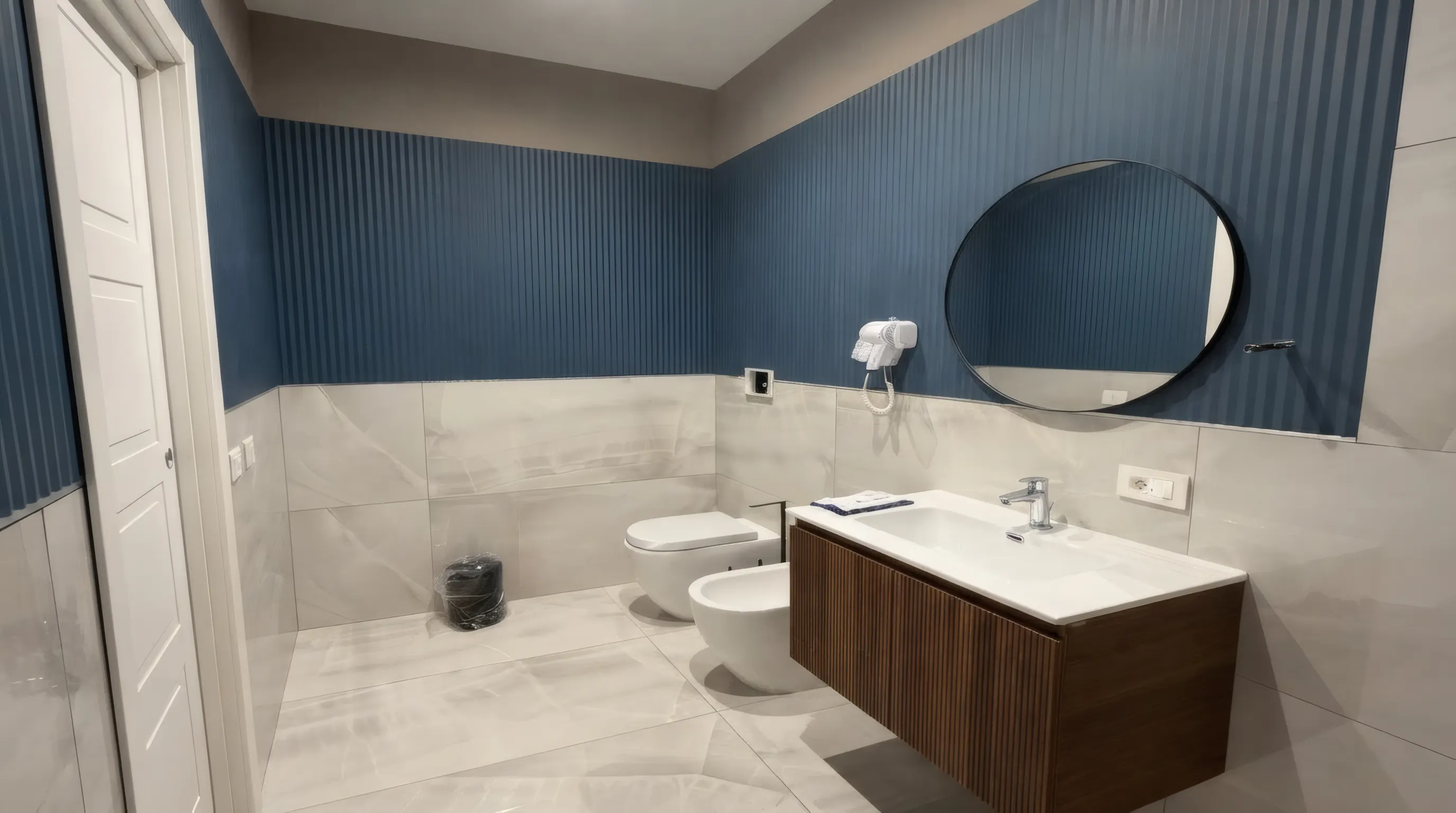 Bagno della camera, doccia